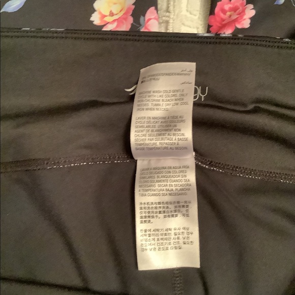 IDEOLOGY YOGA / ATHLETIC PANTS SIZE 1X BLACK WITH PINK MULITI FLORAL. - Picture 8 of 10